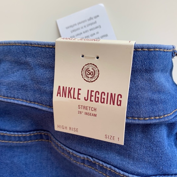 🌿SO Distressed Ankle Jegging Stretch/Hi-rise NWT. - Picture 3 of 8